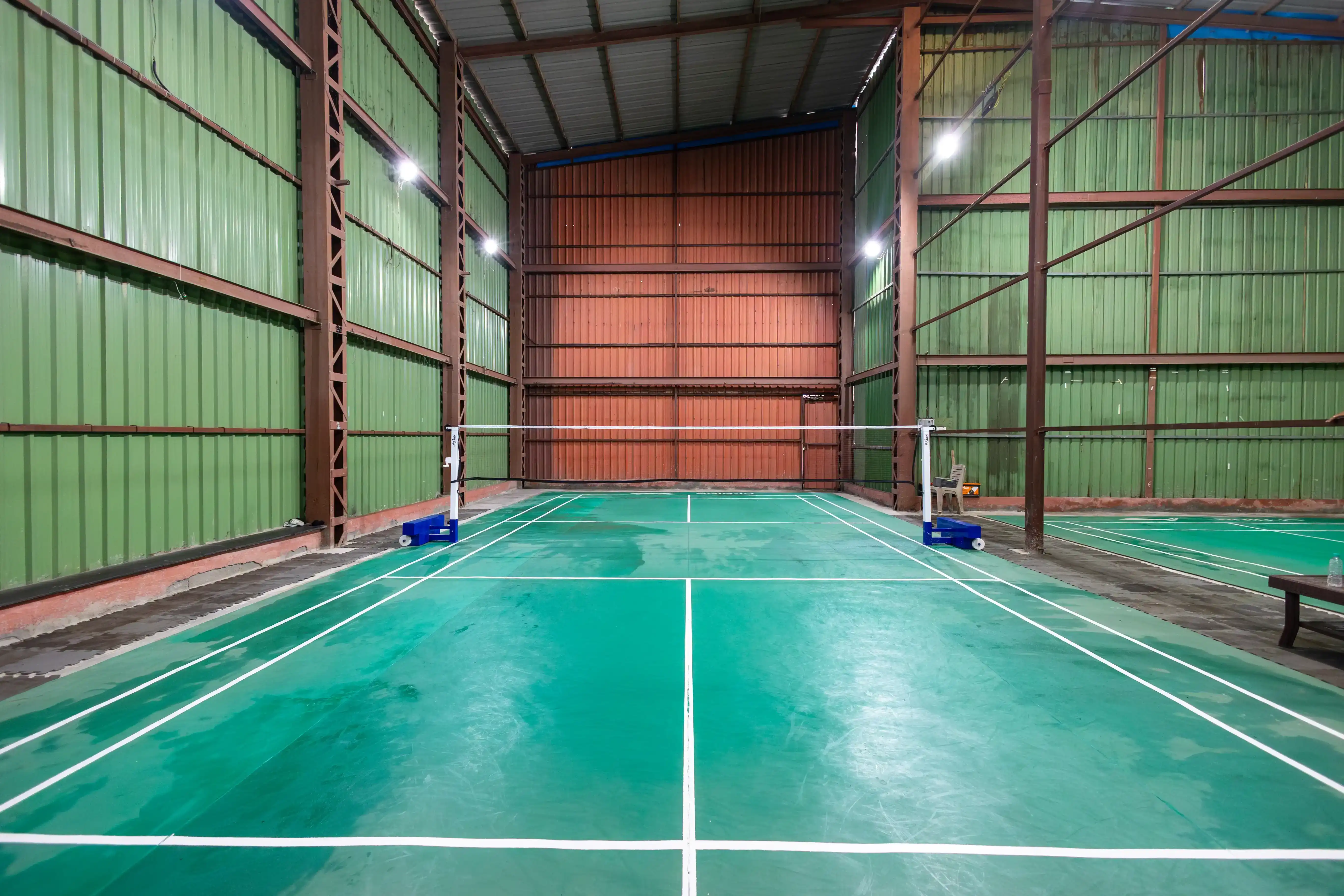 Badminton